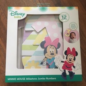 Minnie Mouse jumbo milestone markers